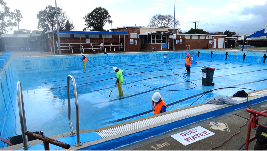 Pressure Cleaning Moruya Council Pool prior to painting