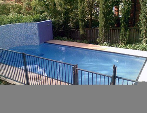 Domestic pool painted in LUXAPOOL® epoxy pool paint in Jacaranda colour