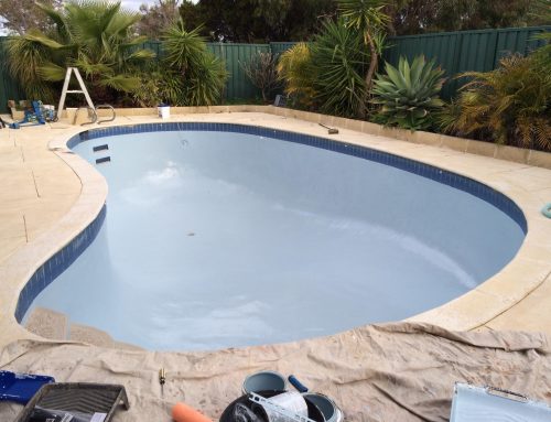 Domestic pool in Kallaroo WA painted with LUXAPOOL® epoxy pool paint Serenity color