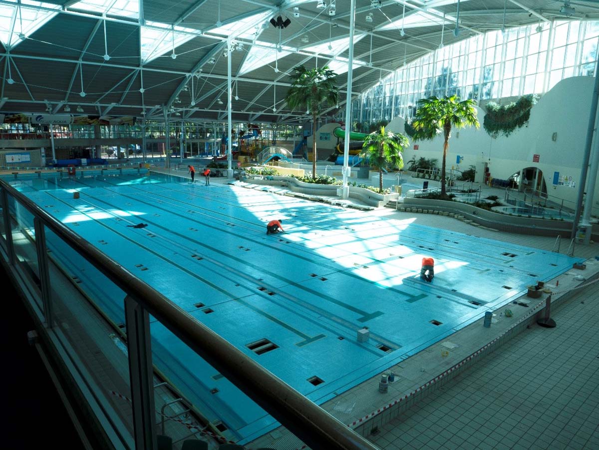 Resurfacing Sydney Olympic Park Aquatic Centre with LUXAPOOL in Pacific Blue colour 