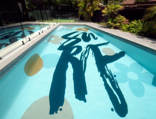 Pool mural painted with LUXAPOOL®